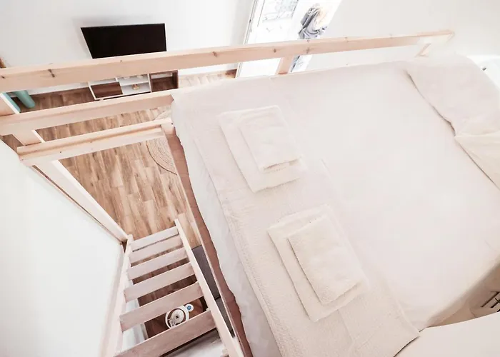 Whitelist Maisonette I And Ii In