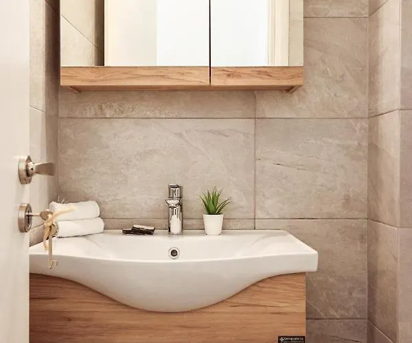 Whitelist Maisonette I And Ii In *